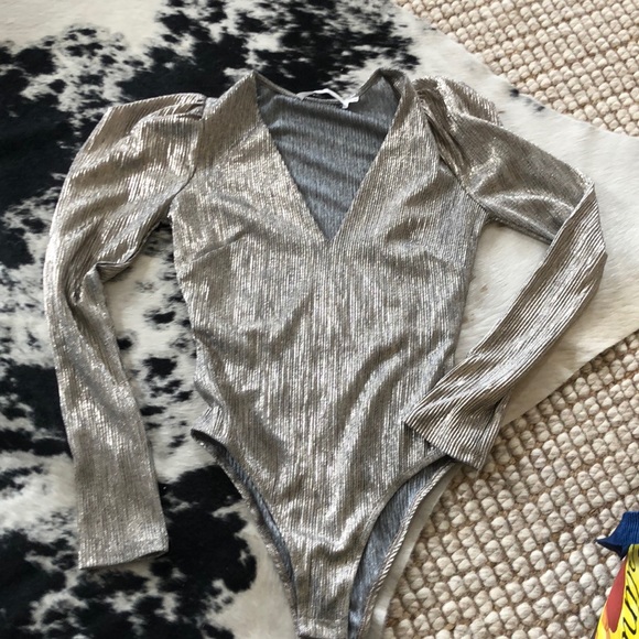 ASTR metallic bodysuit - Picture 2 of 2
